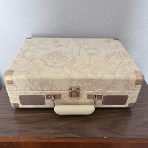Crosley Cream Floral Record Player. Rarely used.